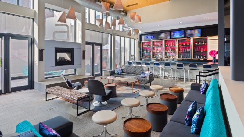 Aloft W-XYZ Bar
