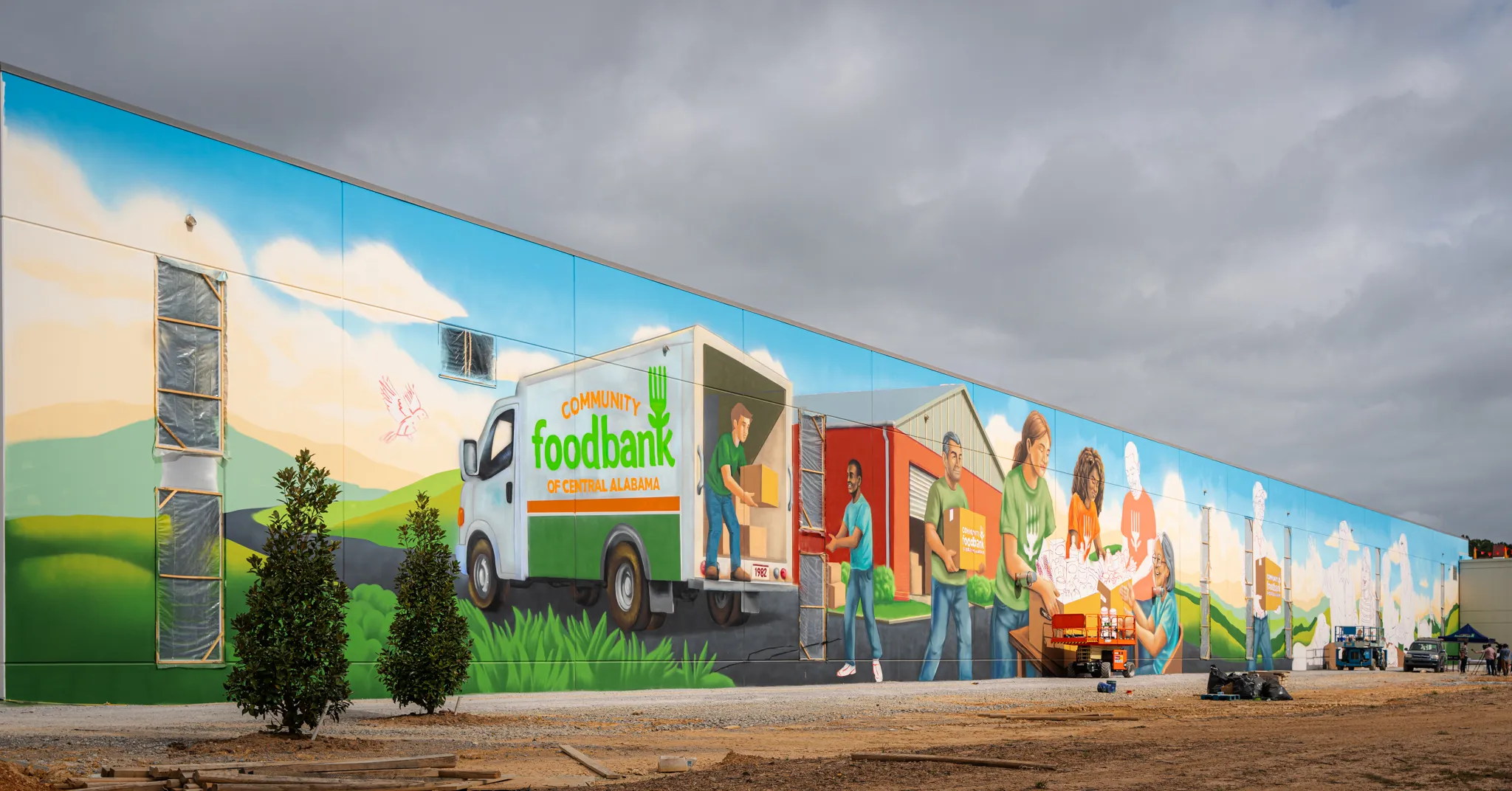Alabama’s largest mural unveiled at new Community Food Bank HQ in Birmingham